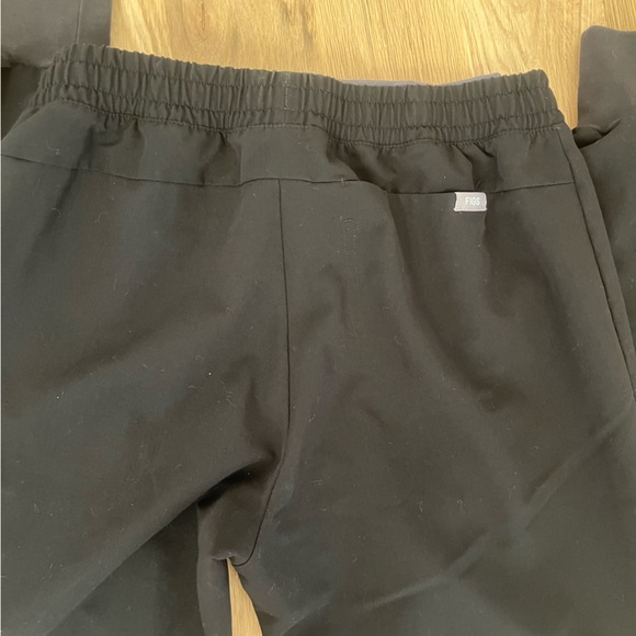 Medium Tall FIGS joggers black - Picture 3 of 4